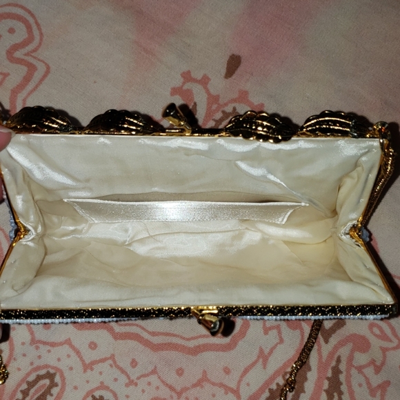 Vintage Beaded Flowers Needlepoint Purse. Gold - Picture 4 of 8